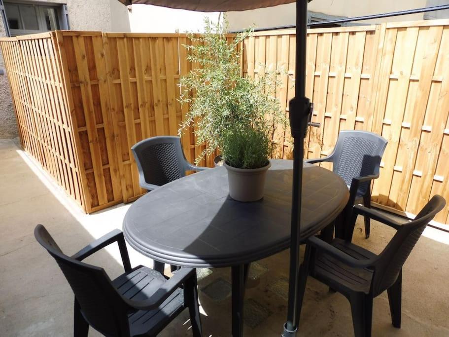 Appartement 4 Voyageurs Avec Terrasse - Wifi Carcassone Exterior photo